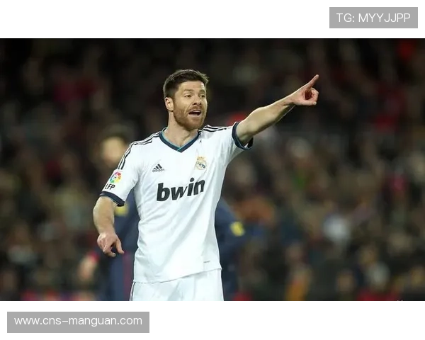 埃尔切主帅为哈维阿隆索发声：批评过激不公，风格转型需耐心