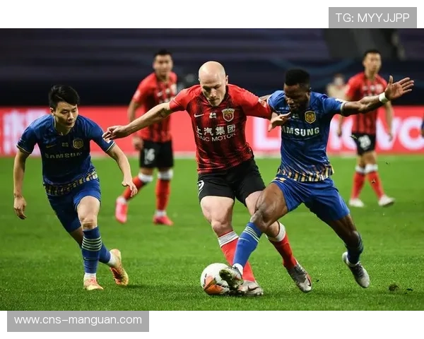 塞瓦略斯谈对手红牌:西塞道歉称冲球而去 塞瓦略斯谈对手红牌:西塞道歉称冲球而去